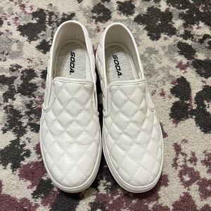 Soda Brand Quilted Slip On Sneaker White Size 10